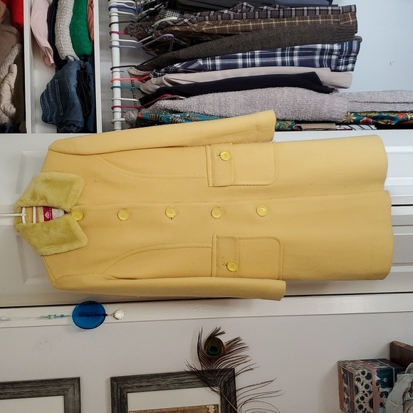 Vintage Coat - Picture 2 of 11